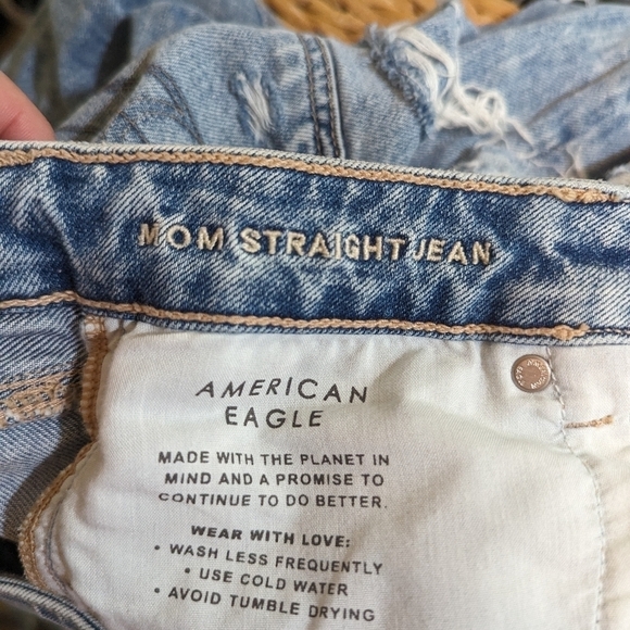 AE Patched Mom Straight Jeans Sz 8R - Picture 12 of 14